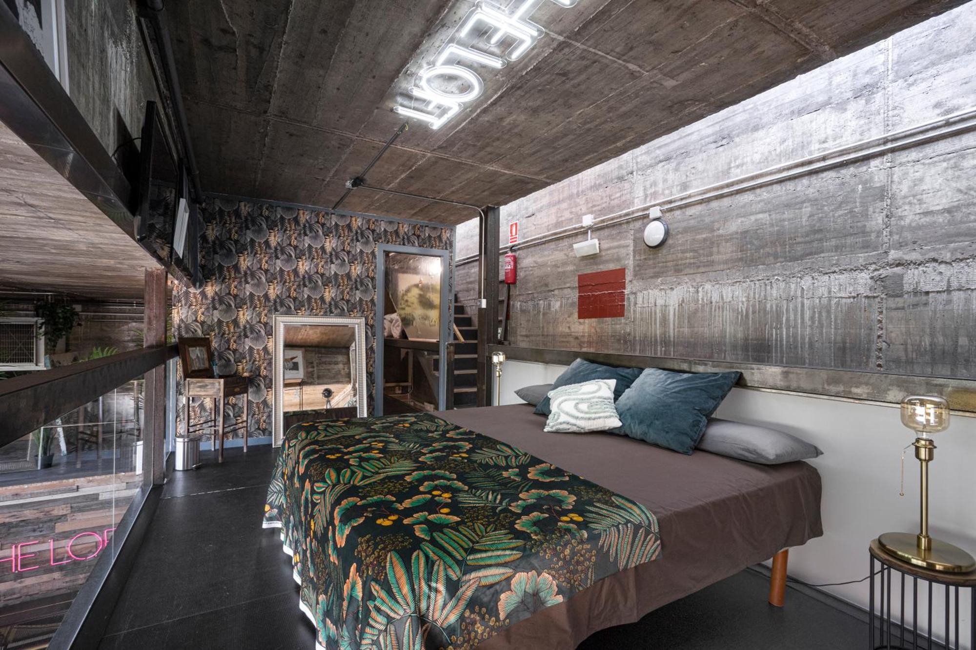 הוילה Corbera de Llobregat The Loft - With Private Pool & Jacuzzi מראה חיצוני תמונה